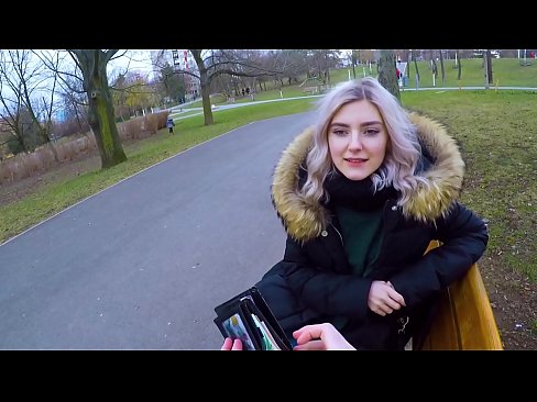 ❤️ Traga o semen quente dun estraño por diñeiro - mamada no parque de Eva Elfie ❤❌  Sexo en nós ❌
